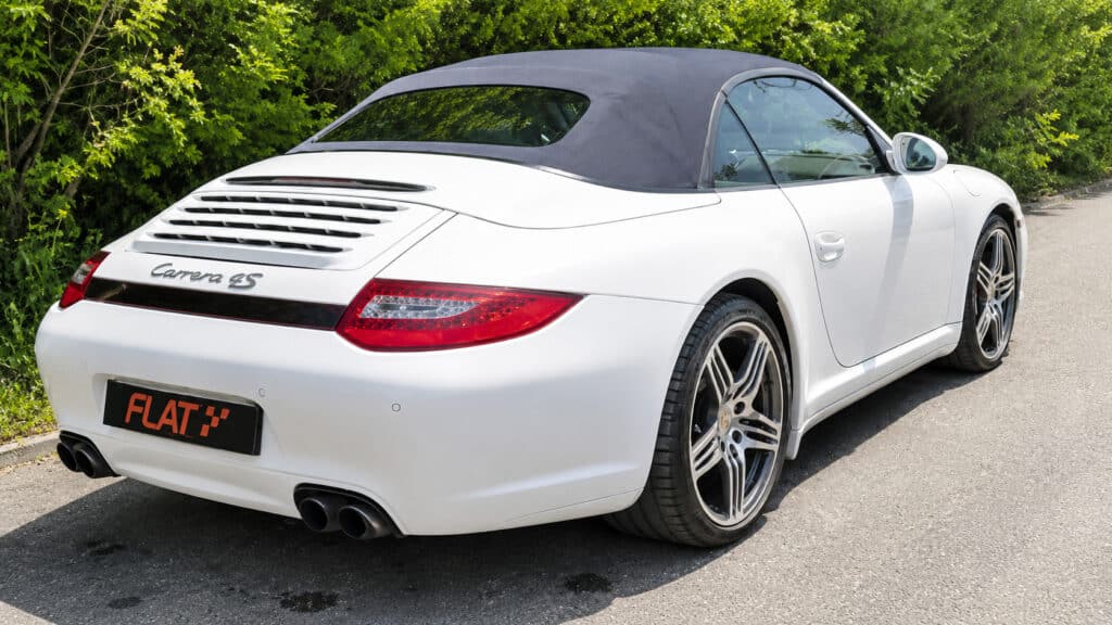 Porsche 911 Carrera 4S 997 blanche, vue arrière