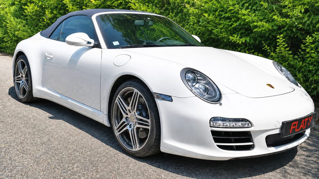 Porsche 911 Carrera 4S 997 blanche, vue avant